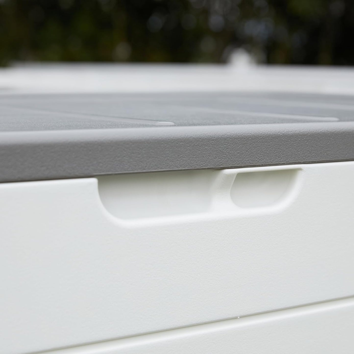 100 Gallon Outdoor Storage Box Waterproof Lockable Resin Deck Box Large, Patio Storage Bin for Pool Accessories Cushion Furniture, Garden Tools, UV-Resistant Outside Delivery Black&White