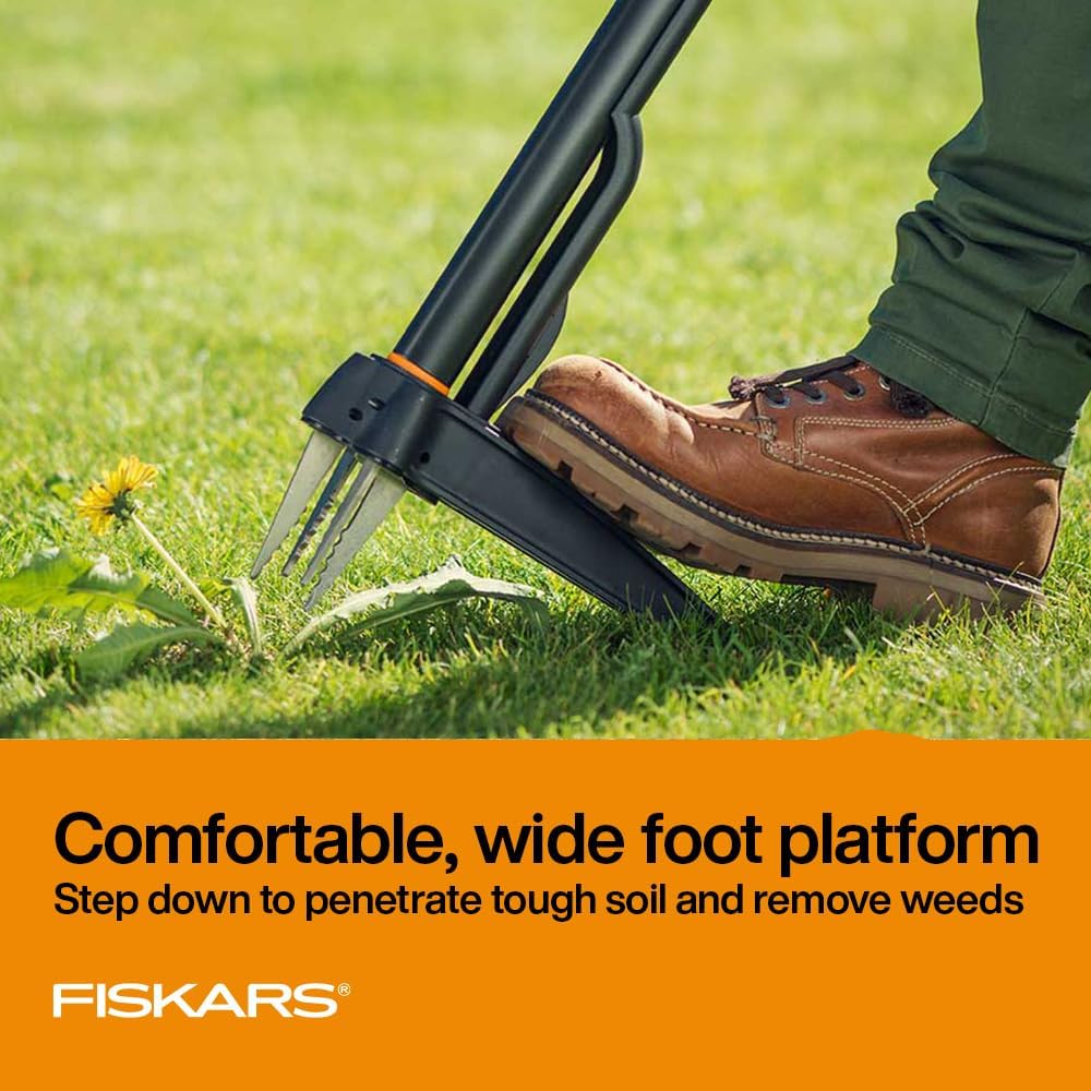 Fiskars 4-Claw Stand Up Weed Puller Tool, Gardening Hand Weeding Tool with 39" Long Ergonomic Handle with Easy-Eject Mechanism