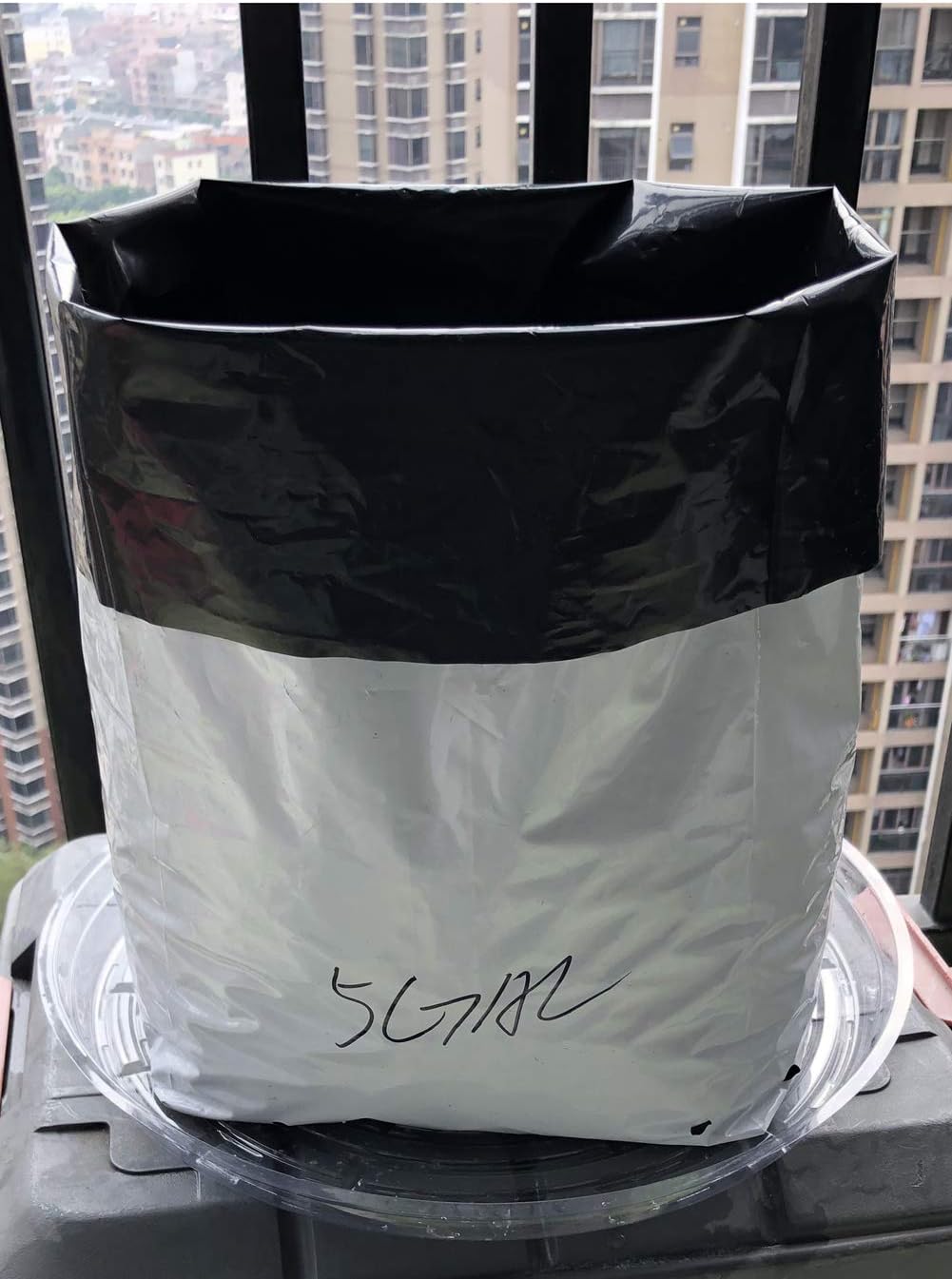 HORTIPOTS 5 Gallon Grow Bags Black and White Light Proof Grow Pot Container (Pack of 25)