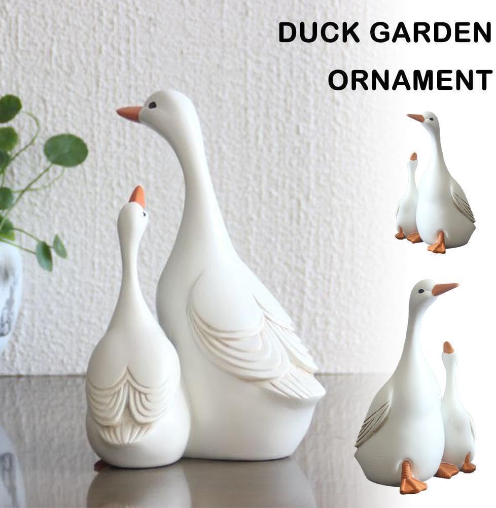 Lifelike Mother Duck and Ducklings Resin Statue for Patio Yard Decoration - Durable and Hand-Drawn Sculpture (Extra Large Size (22cm x 14.5cm))