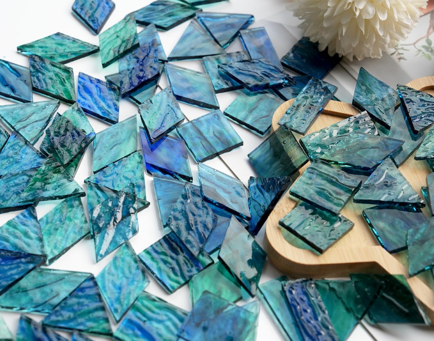 200g Transparent Mosaic Glass Tiles, Large Stained Glass Pieces for DIY Mosaic Craft Supplies, 4 Shapes Mosaic Glass Tiles for DIY Mosiac Present, Pond Water Blue