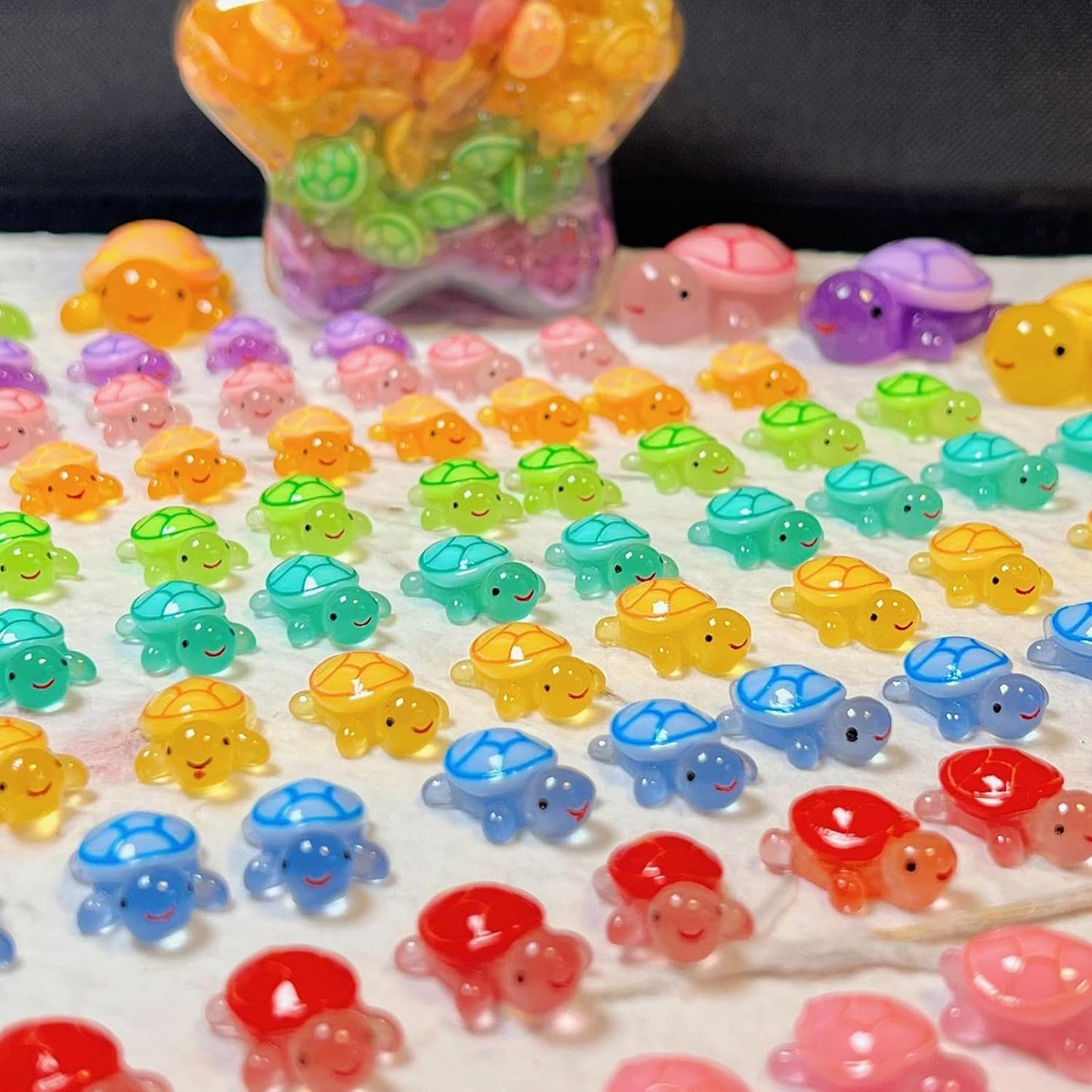 100 Pcs Small Glow in The Dark 3D Resin Turtles Miniature Garden Figurines,Accessories for Decorating DIY Dollhouse Fish Tank Fridge Wall Art, Safe, Durable, Non Fading 10 Colors