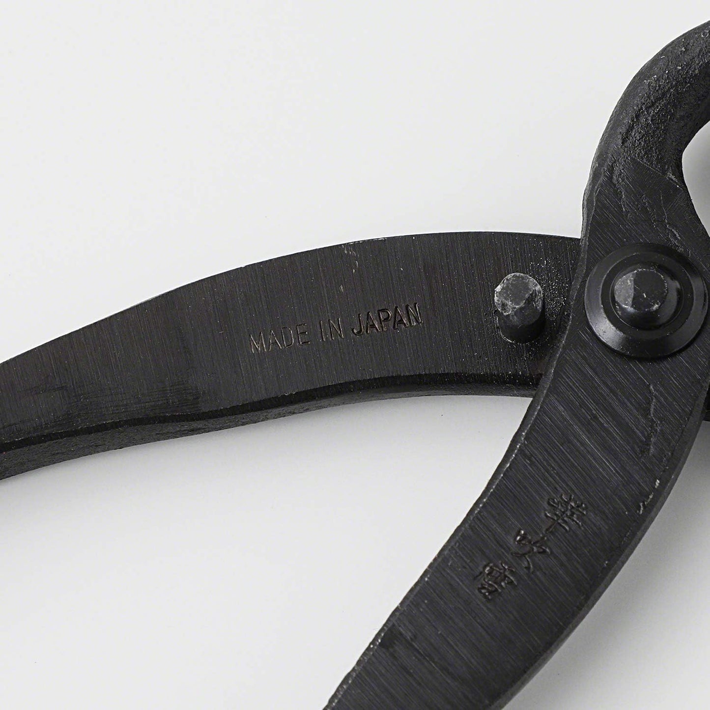 Wazakura Hand Forged Bonsai Root Cutter MADE IN JAPAN 6.7 inch (170 mm), Black Carbon Steel Bonsai Tree Cutter for Branch and Roots, Multipurpose Japanese Gardening Tools