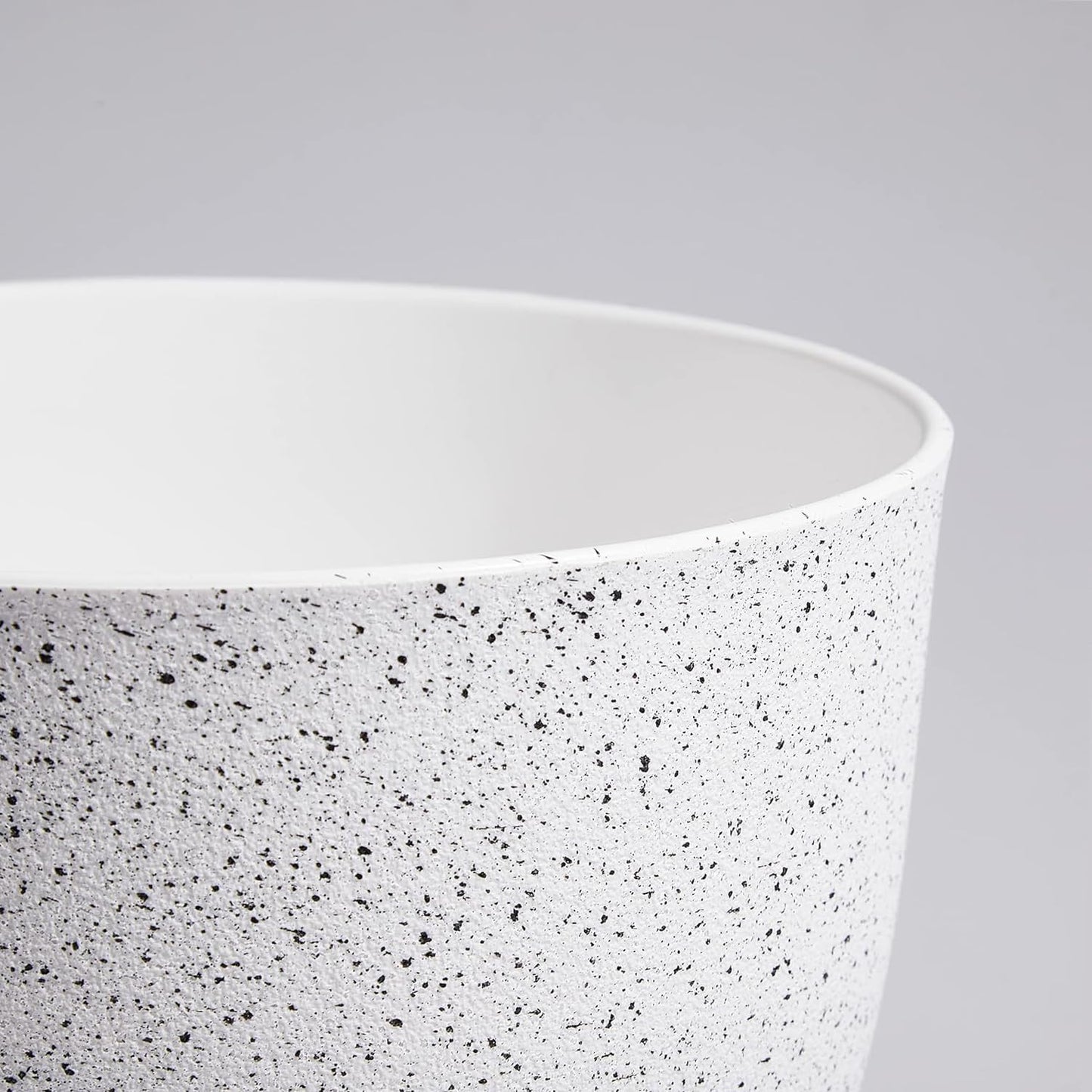 10/9/8 inch Medium Plant Pots, Set of 3 Modern Decorative Plastic Planters with Drainage Holes and Saucers for Garden House Plants, Flower Pots for Indoor Outdoor Plants, Speckled White