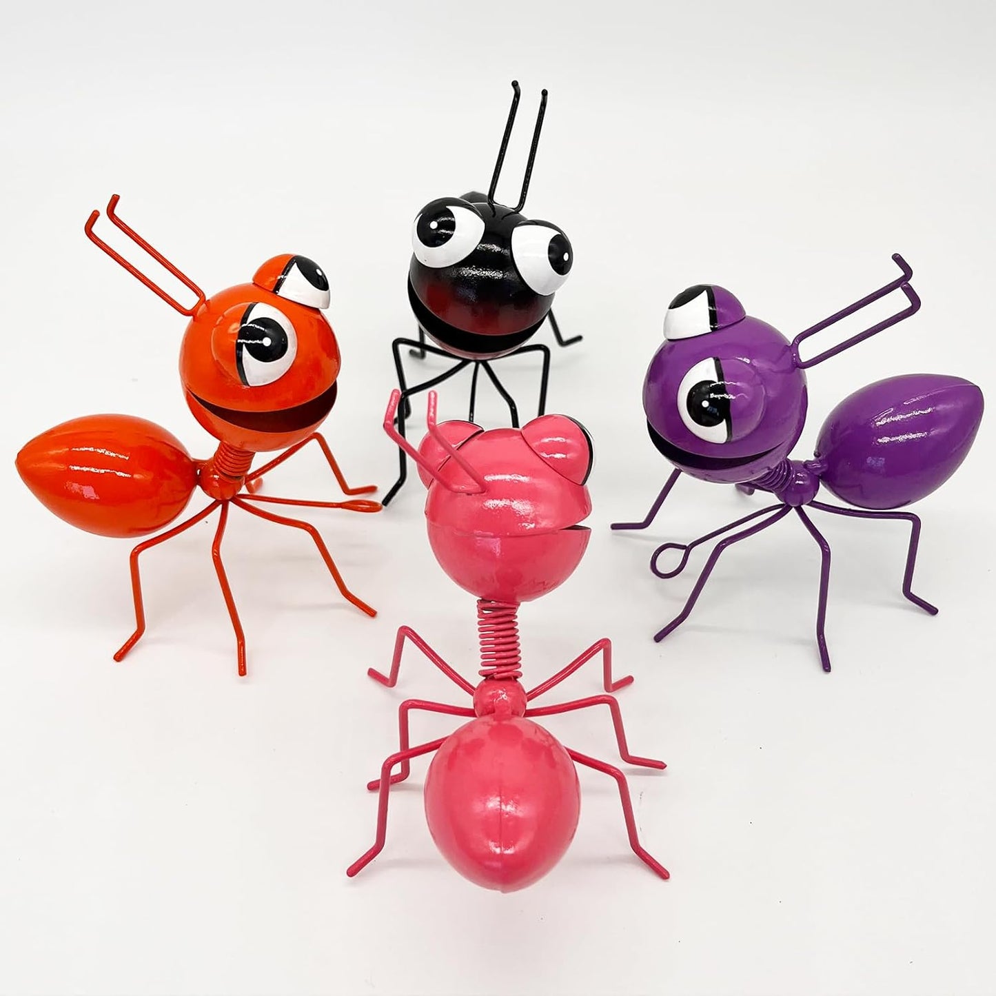 Metal Yard Art Garden Decor for Outside Cute Ants Yard Decorations Outdoor Lawn Ornaments Backyard Gifts for Mom - Set of 4