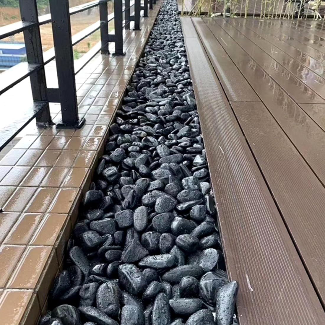 5lbs Black Pebbles for Plants, 2-3 Inch High Polished Natural Large River Rocks for Landscaping, Decorative Stones Vase Filler Fish Tank Aquariums Garden Outdoor and Indoor DIY