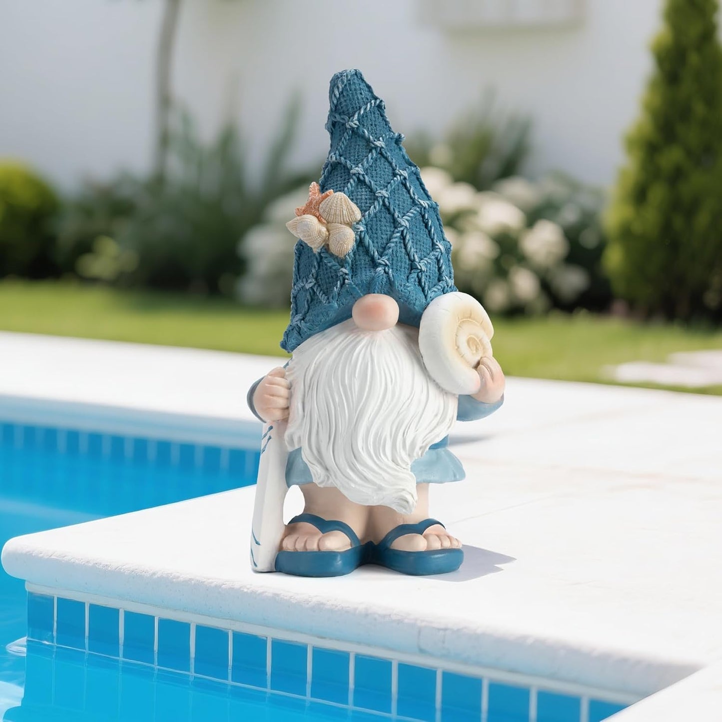 Garden Sea Gnome Statue Decoration Indoor Outdoor Resin Beach Gnome Sculpture for Home Office Desktop Bathroom, Summer Pool Decoration Outdoor Gifts (Surfboard)