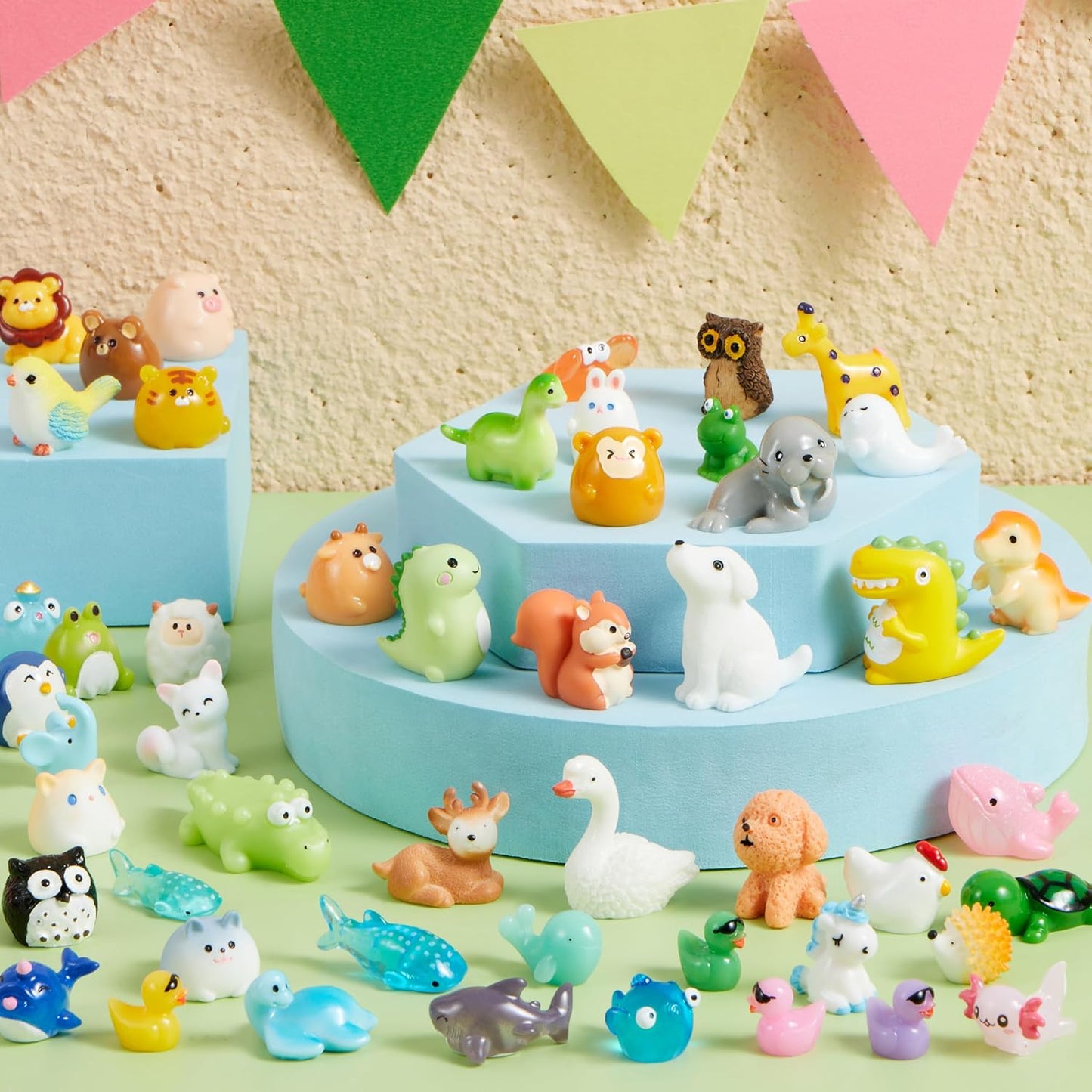 JOYIN 50 Pcs Mini Resin Animals Figures, Mix Resin Animals Figurines for Fairy Garden Accessories, Dollhouse Decorations, Slime Charms for Crafts, DIY Miniature Scenes, Halloween Party Favors
