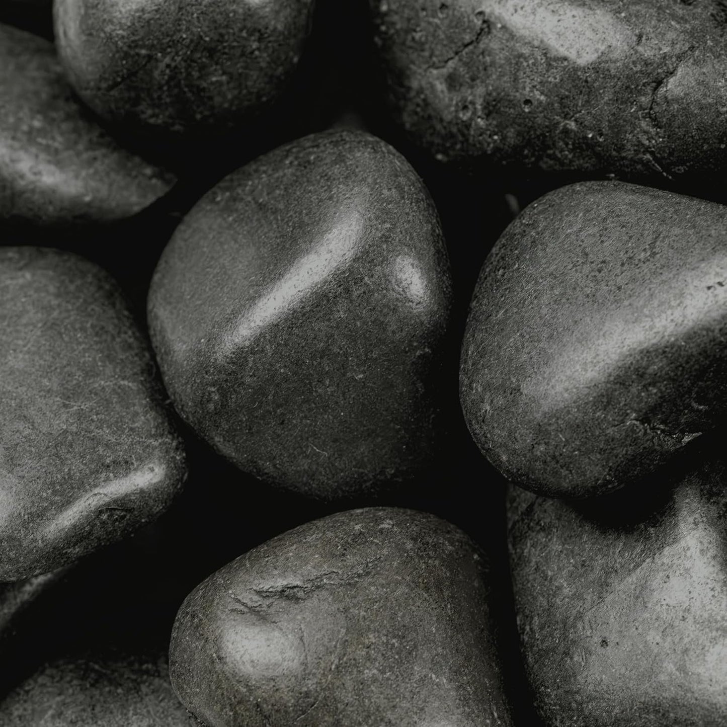 MSI Decorative Polished Black Pebbles, 0.8 inch - 1.2 inch, 40 lb. Bag