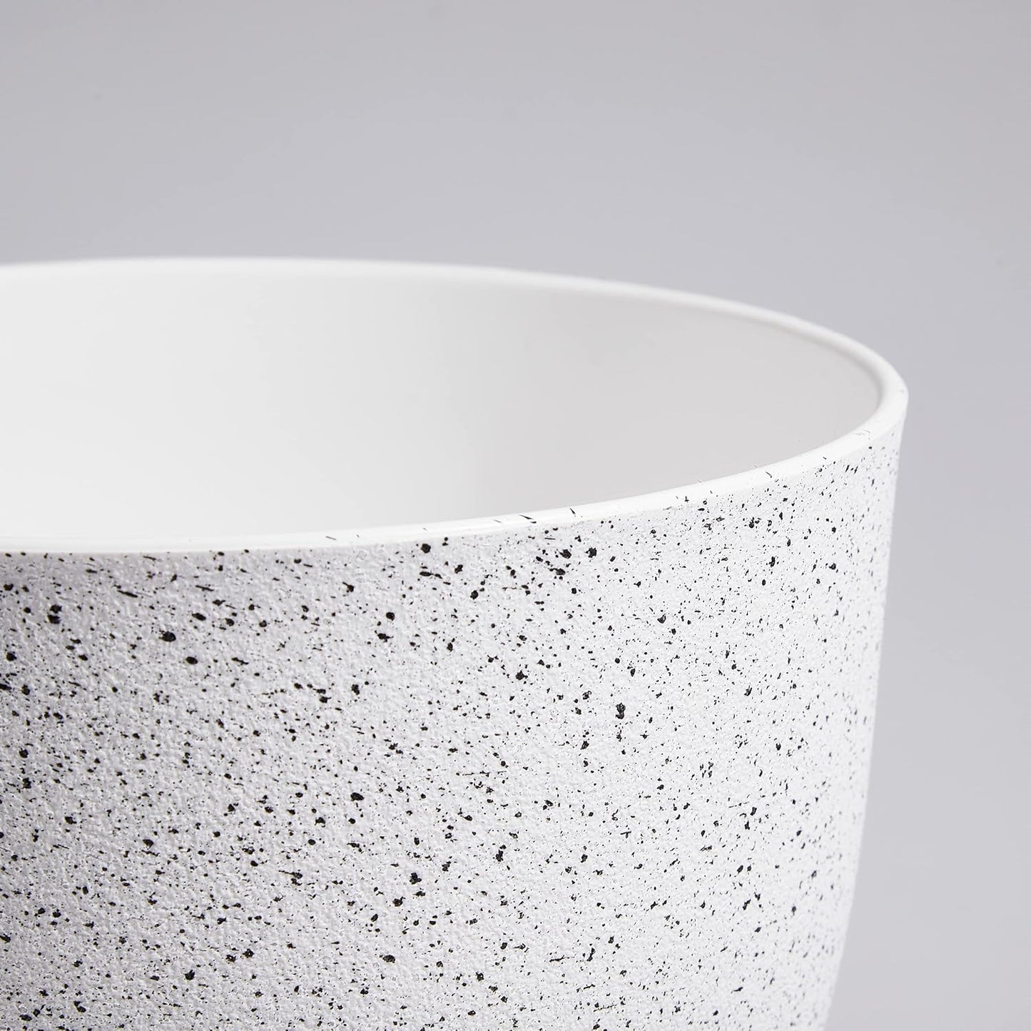 Giraffe Creation 12/10/9 Set of 3 Speckled White Plant Pots, Modern Indoor & Outdoor Planters with Drainage Holes and Saucers