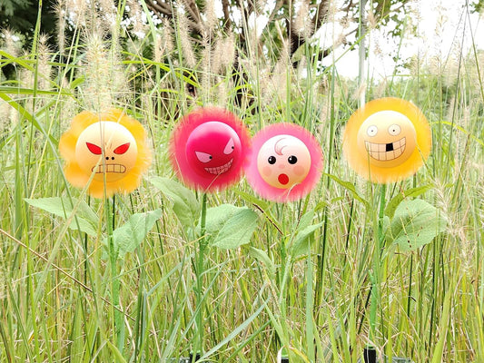 Single Pack Personified Bobble Face Wind Spinners Sunflower Solar Light Outdoor with Funny Smiling Face - Garden Decor Gift, Waterproof Auto-On/Off Pathway, Lawn, Yard Stake Light for Decorations