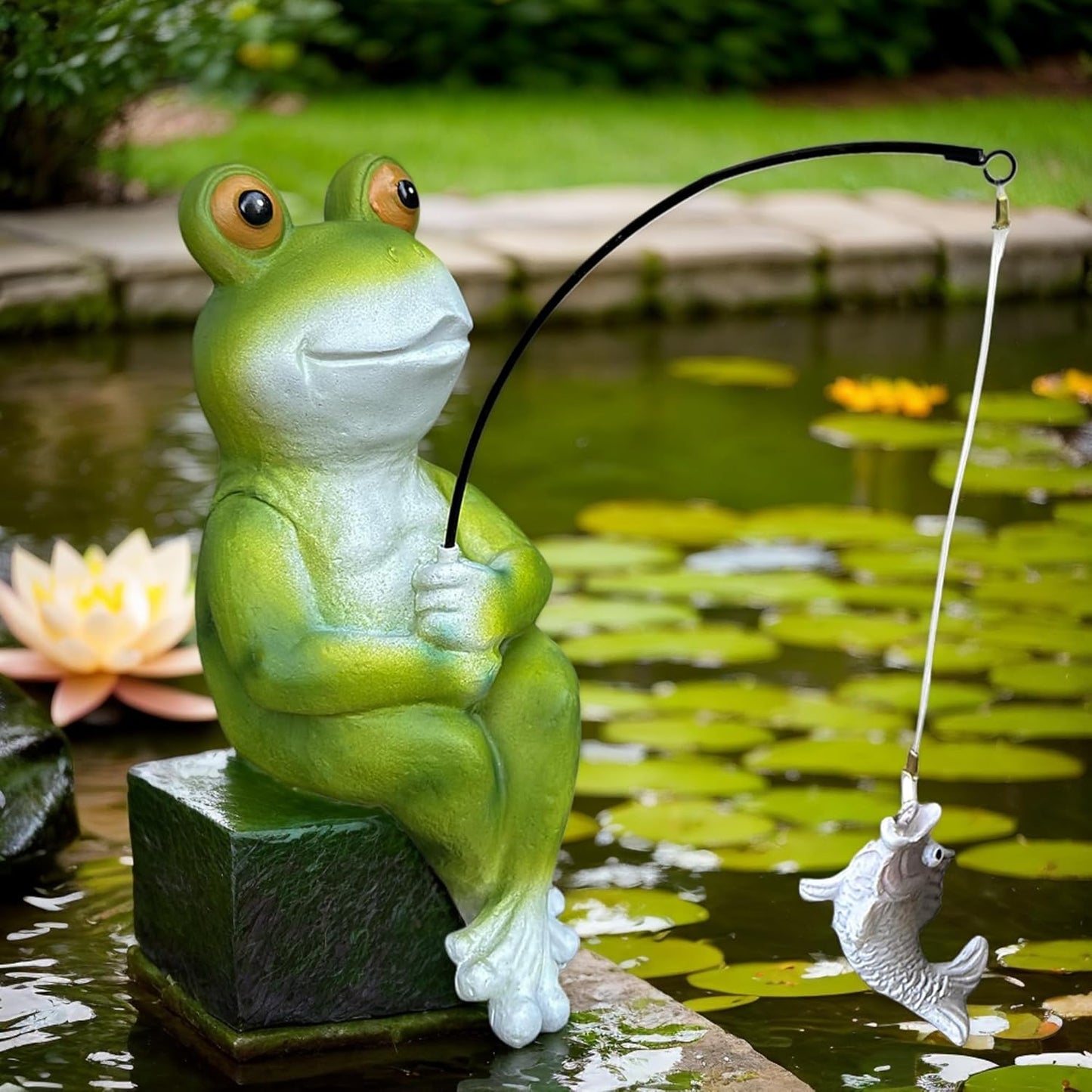 9.5" Frog Fishing Garden Sculptures & Statues, Stone Look Sculpture, Whimsical Lawn Yard Art, Funny Pond Fisherman Statue, Resin Animal Decorative Figurine, for Frog Fishing Lovers