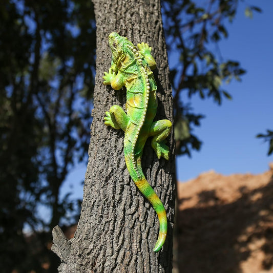 Garden Lizard Statue Simulation Lizard Statue Decorative Resin Animal Sculpture Outdoor Garden Yard Lawn Art Deco Gift 10.24 inch Hand Painted
