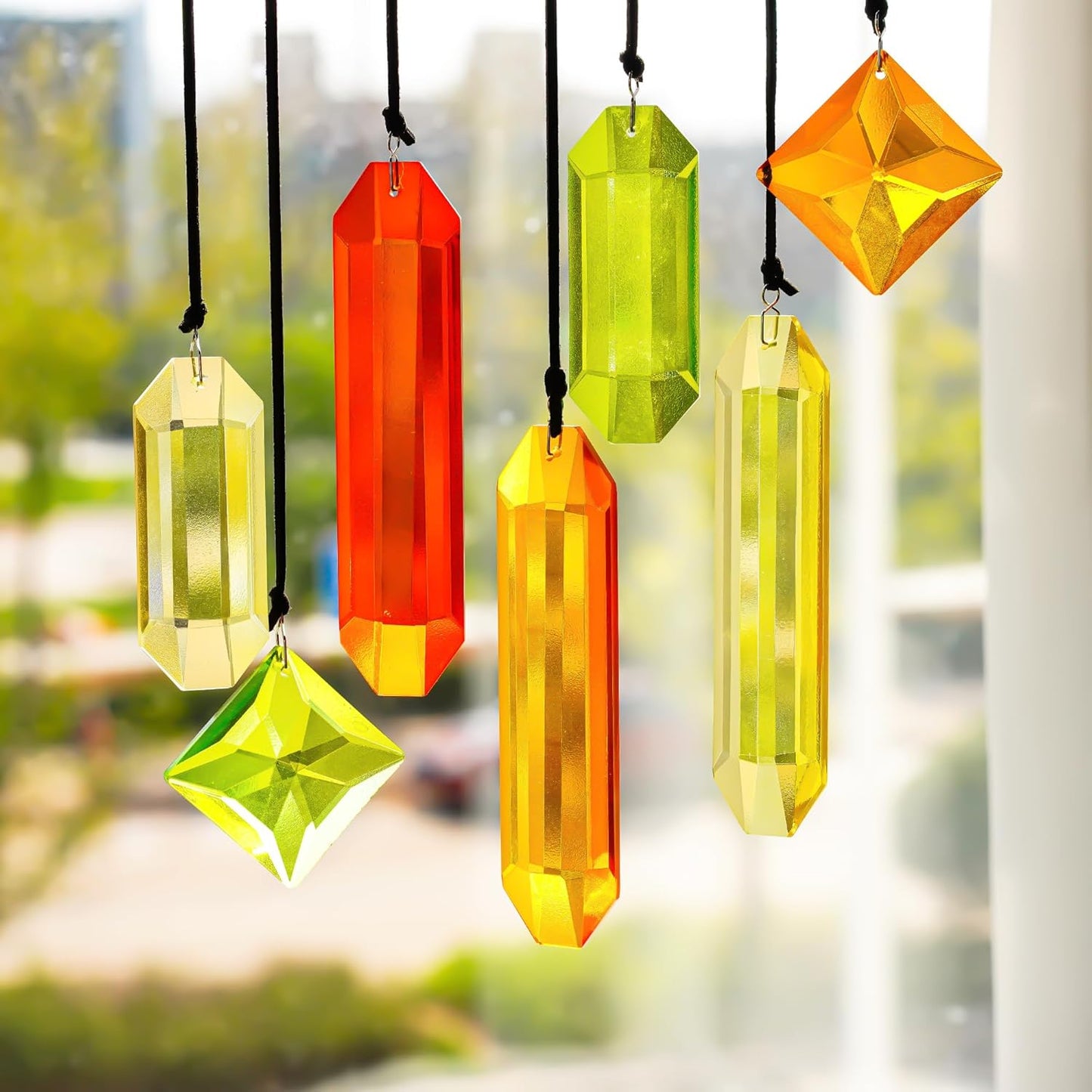 HDCRYSTALGIFTS 7PCS Crystal Prisms Suncatcher for Window Hanging, Rainbow Hanging Crystal Sun Catchers Indoor Window, Home Garden Christmas Decorations (Season Design)