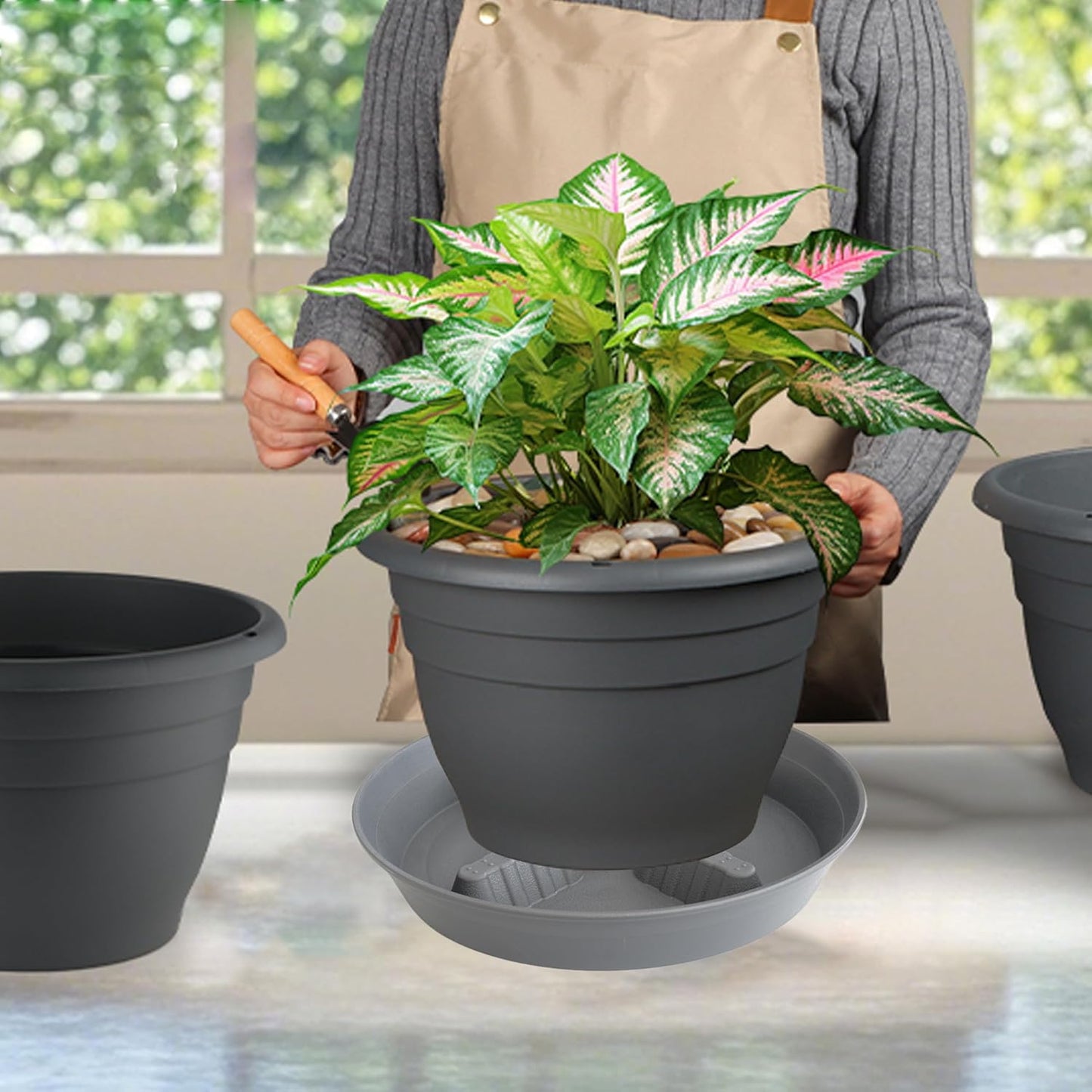 4 Pack Plant Saucer 8 inch, 10 12 14 17 inch, Plant Stand Plastic Plant Saucers for Indoors Outdoor, Heavy Duty Flower Planter Drip Trays for Pots, Pot Saucers for Plants, Grow Bags Saucers