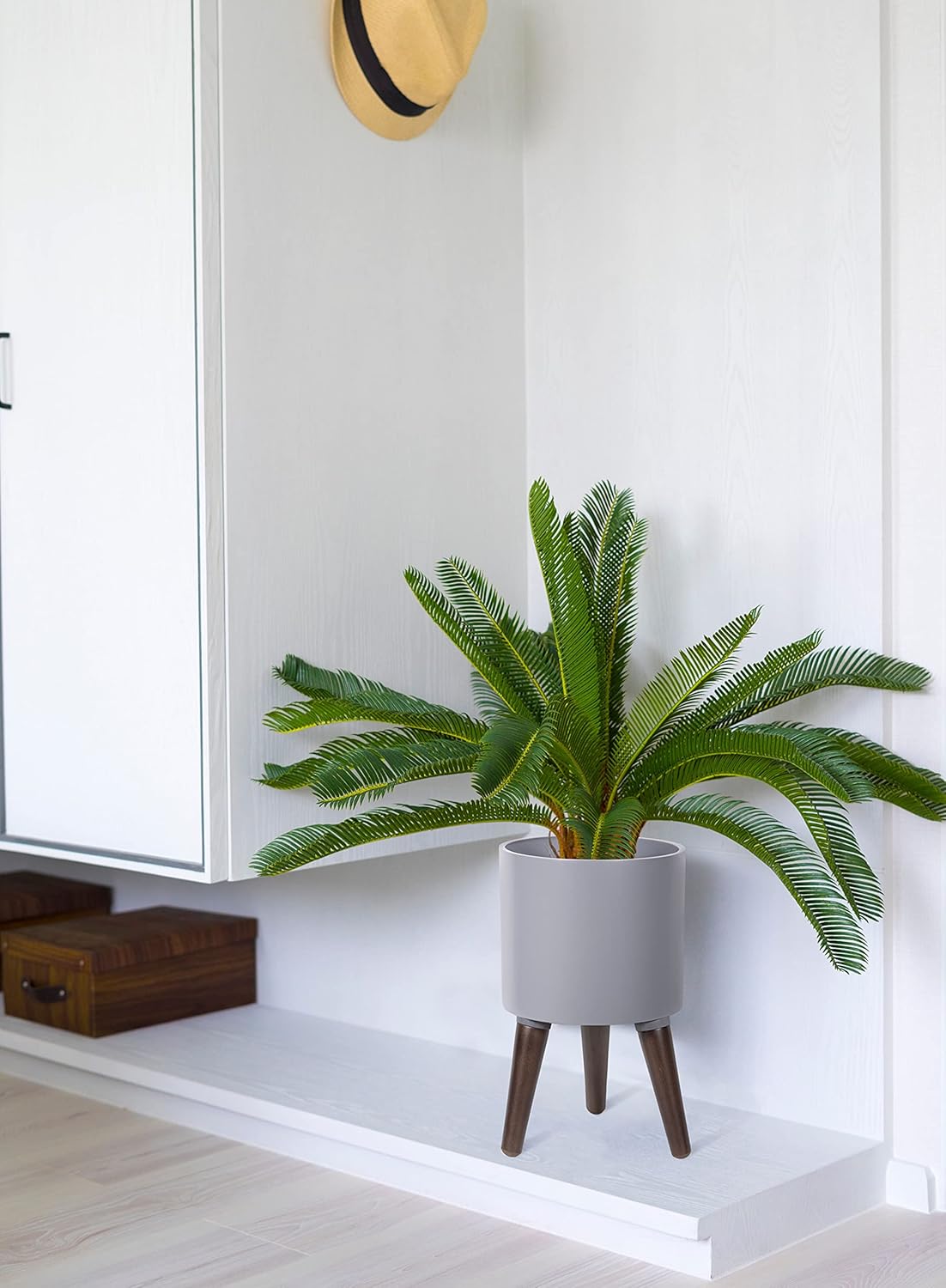 D'vine Dev 8 Inch Planter Pot with Stand, Mid-Century Tall Plant Pot with Legs for Indoor Plants, Small, Grey, 88-O-A-3