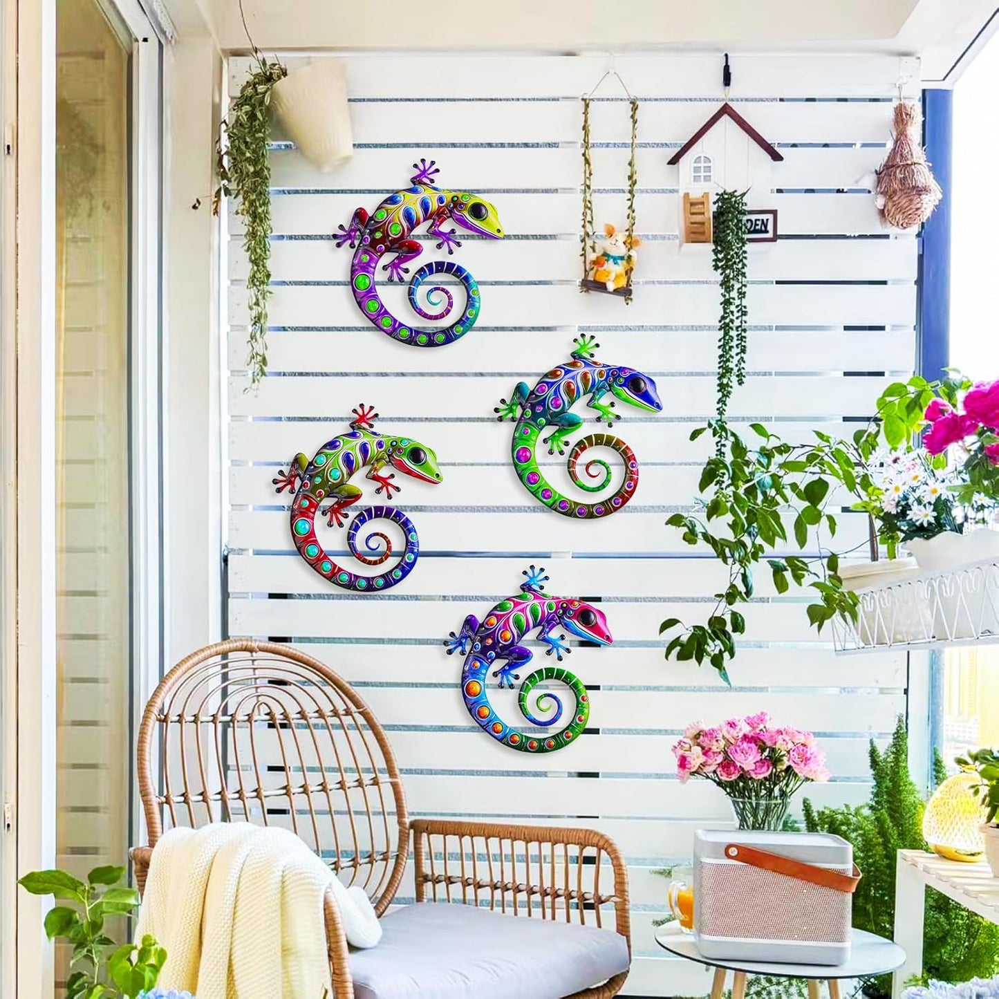 ULENDIS 4 Pack Metal Gecko Wall Decor, 7.8 Inch Lizard Outdoor Wall Art Fence Decorations for Patio and Yard, Colorful Hanging Decoration for Garden Living Room Bedroom Patio Balcony