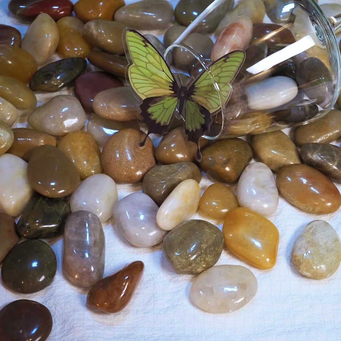 40lbs River Rocks, 1-2Inch Decorative Ornamental Natural Pebbles for Garden Couryard Landscaping Stones, Gravel Filler for Fish Tank,Vases,Home Decor,Aquariums,Animal Habitat, Mixed Color